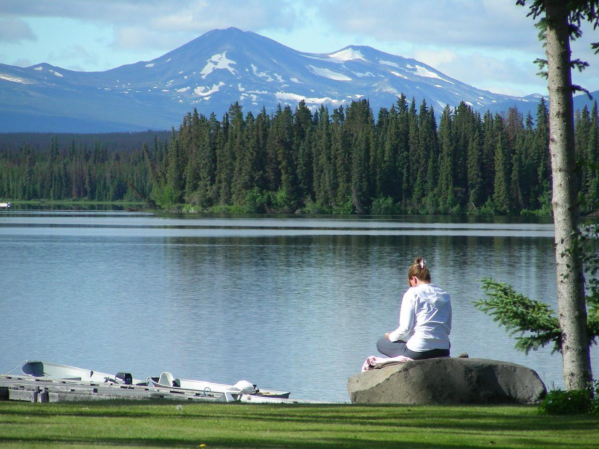 Retreat Wilderness Inn Nimpo Lake Eksteriør bilde